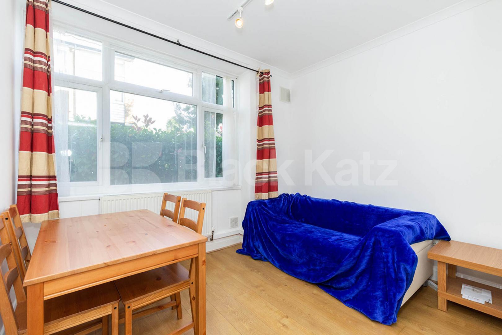 Three double bedroom property with modern kitchen and spacious lounge Damien Street, Whitechapel
